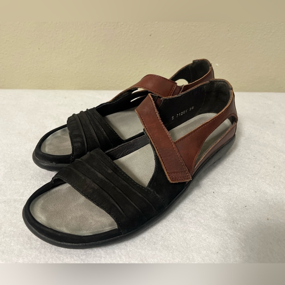 NAOT 'Papaki' Black Velvet & Brown Leather Mary Jane Sandals EU 39 | US 8.5 - Picture 5 of 12